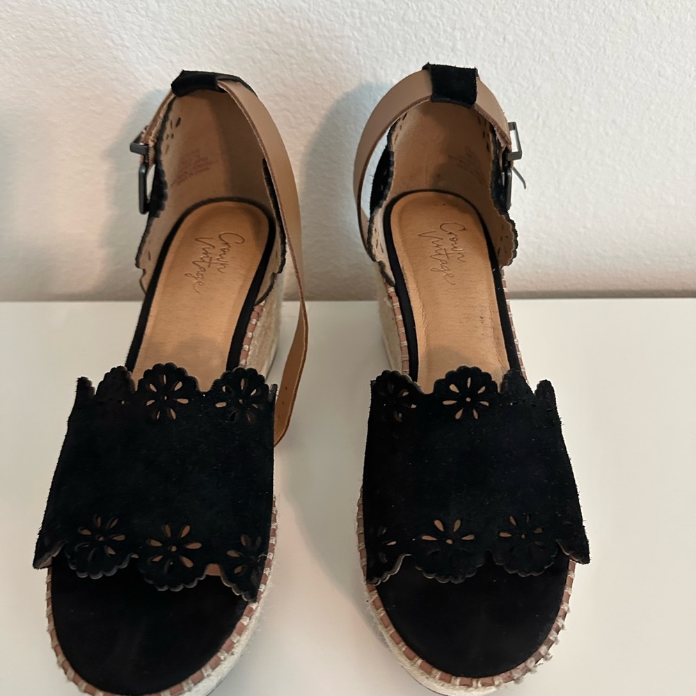 Black and Tan Women's Sandals